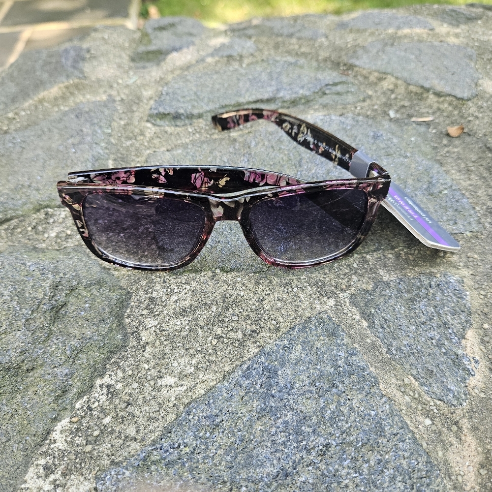 West Loop Trend Sunglasses 🕶 with Purple Accents💜